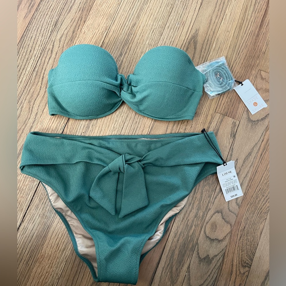 Women's Lightly Lined Twist-Front Bandeau Bikini Top Cactus Green 34C and bottom